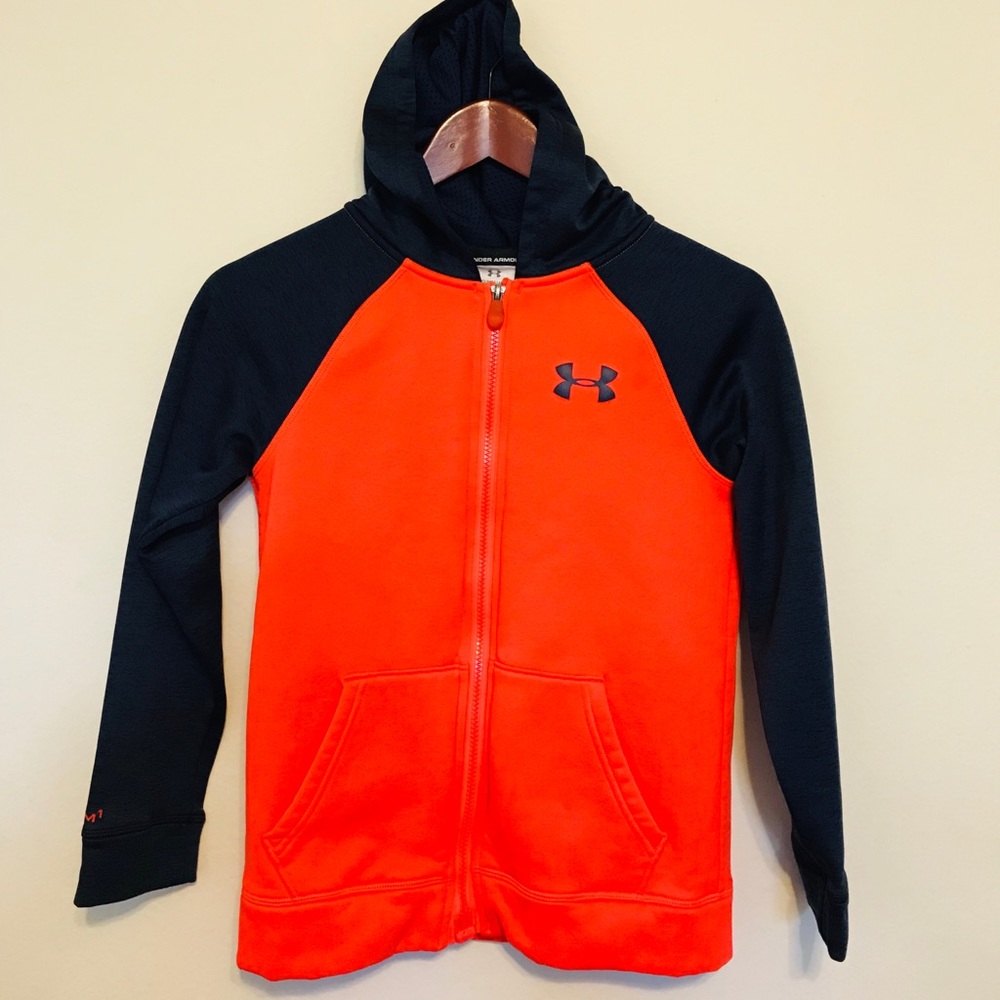In time for the winter. Under Armour Kids Hoodie!